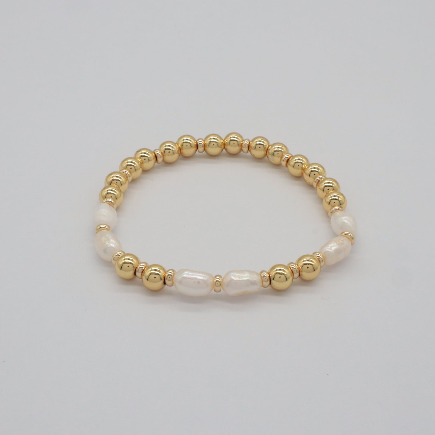 Customized Simple Design Jewelry Handmade Adjustable Elastic Gold Plated Brass Beads Handmade Fresh Water Pearl Bracelet