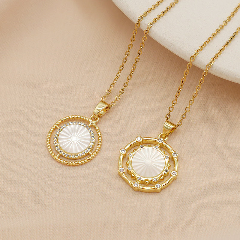 Good Quality Wholesale Newest Customizable Patterned Edges Pendant Jewelry Gift Shell Pendant Gold Plated Stainless Steel Chain Necklace For Women