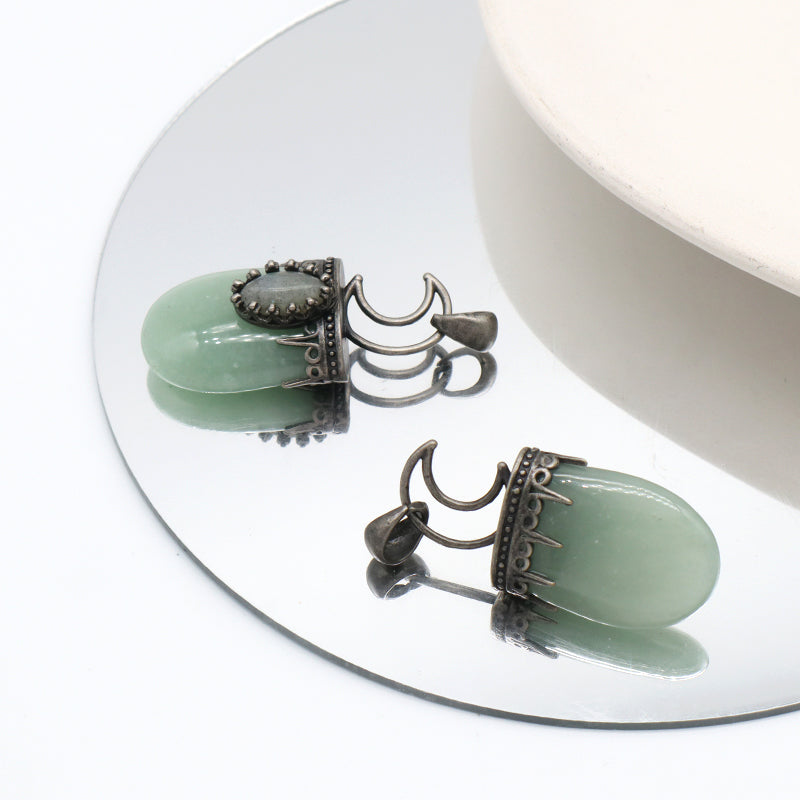 Wholesale New Design Diy Manufacture China Factory Moon Shape Charm Jewelry Green Aventurine Natural Stone Pendant For Necklace