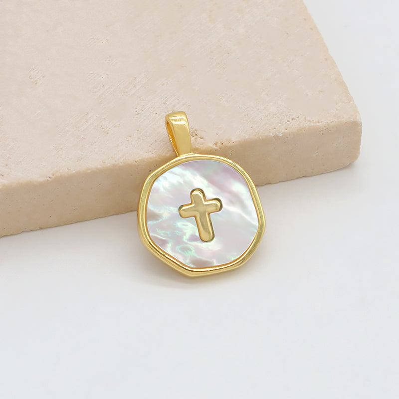 DIY Wholesale Custom Women Charm Accessories Jewelry Gold Plated Anchor Hand Moon Heart Cross Shell Pendant For Necklace Making