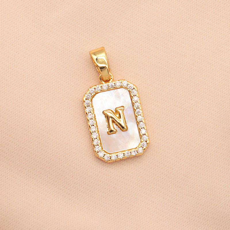 Newest Custom Jewelry Wholesale Various Shell Charm Pendant Jewelry Gold Plated Natural Letter Shell Pendant For Necklace