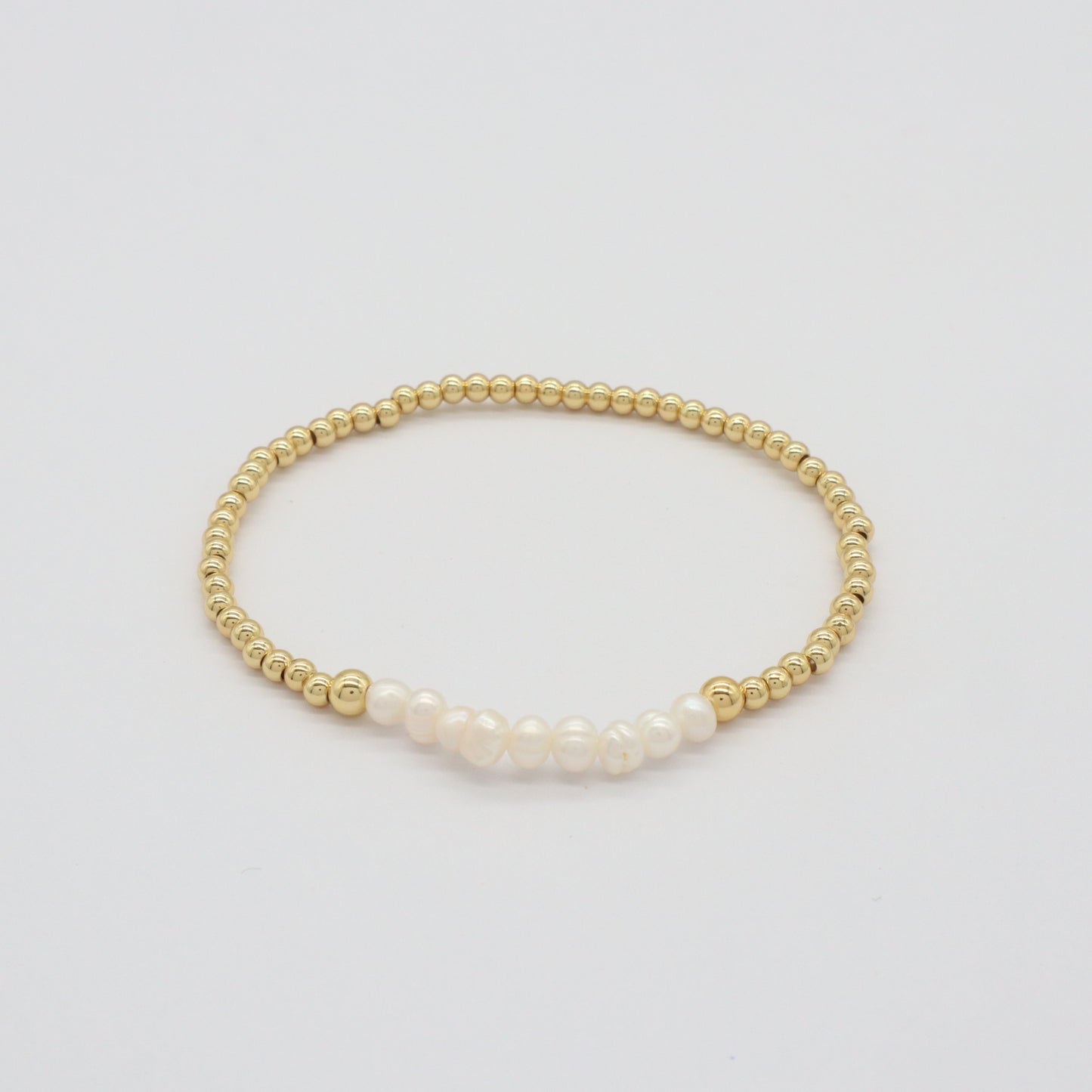 Wholesale Manufacture Newest Factory OEM Customized Handmade Fashionable 4mm Brass Bead Shell Charm Bracelet For Gift Women