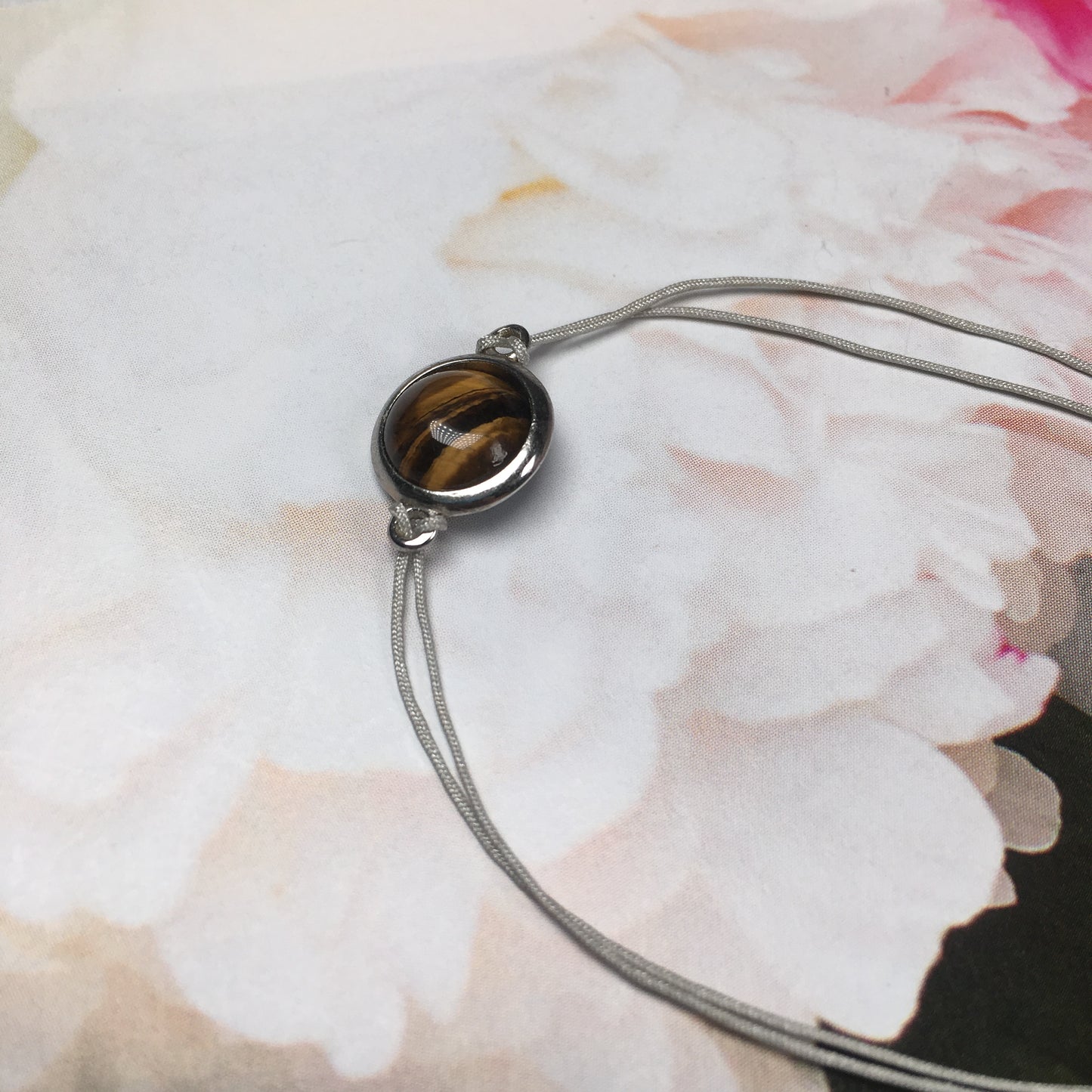 Custom Classic Trendy Jewelry Handmade Natural Stone Bracelet Silver Bead And Round Shape Tiger Eye Natural Stone Bracelet