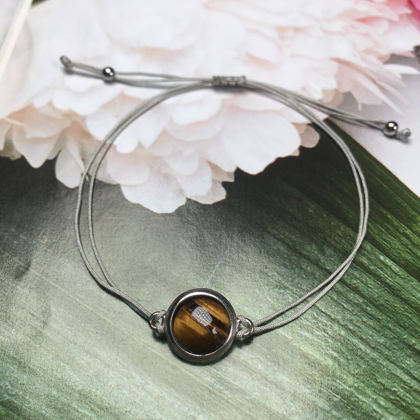Custom Classic Trendy Jewelry Handmade Natural Stone Bracelet Silver Bead And Round Shape Tiger Eye Natural Stone Bracelet