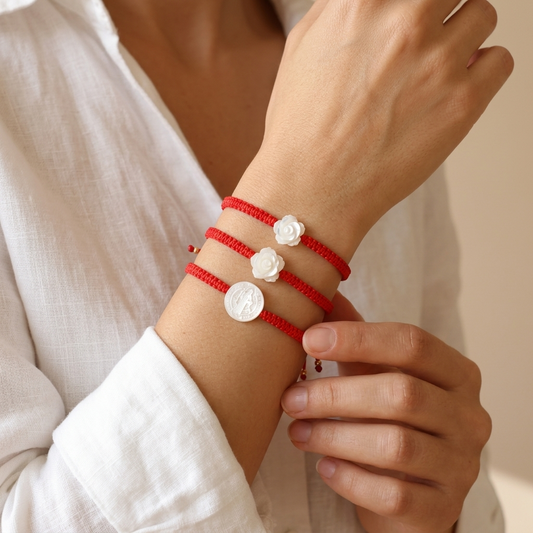 Handmade Customizable Shell Charm Bracelet With Cotton Wire