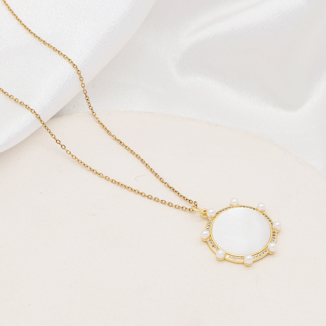 Trendy Jewelry Custom Factory Round Pearl Charm Gold Plated Stainless Steel Chain Cz Pearl Shell Pendant Necklace For Women Gift