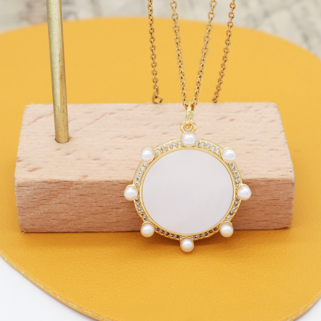 Trendy Jewelry Custom Factory Round Pearl Charm Gold Plated Stainless Steel Chain Cz Pearl Shell Pendant Necklace For Women Gift