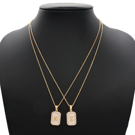 Fashion Design Customized Wholesale Gold Plated Chain Brass Chain Jewelry Shell Letter Pendant Necklace