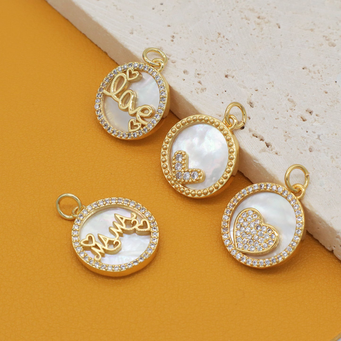 New Bulk Sale Round Shell Love Heart Charm Jewelry Necklace Pendant Micro Pave Cz Gold Plated Shells Heart Pendant For Women