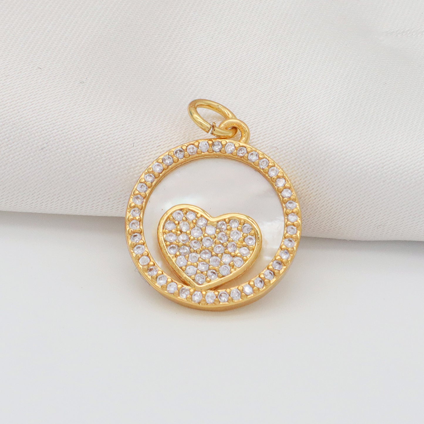New Bulk Sale Round Shell Love Heart Charm Jewelry Necklace Pendant Micro Pave Cz Gold Plated Shells Heart Pendant For Women