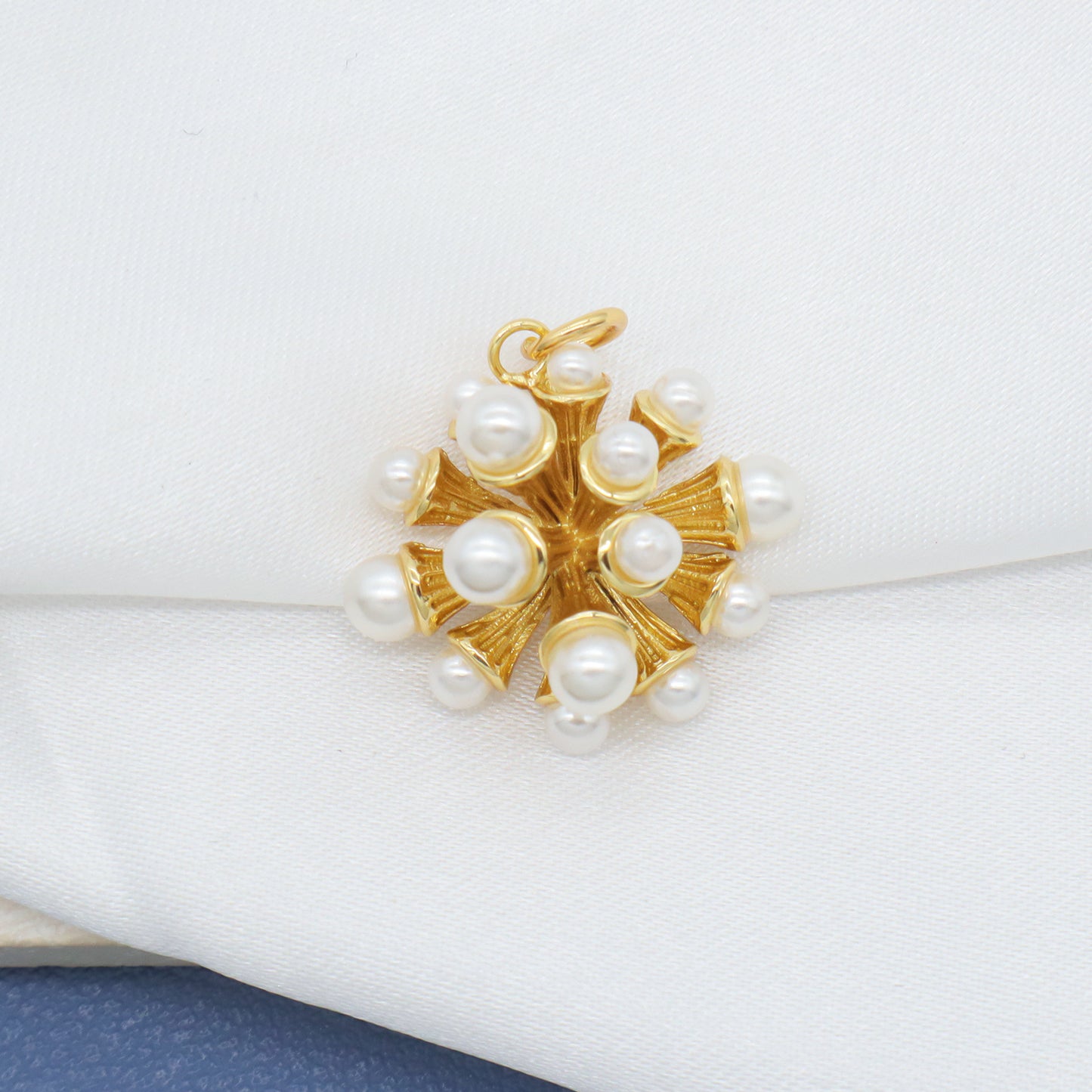 New Arrival Shell Flower Charm Jewelry Necklace Pendant Gold Plated Shells Flower Pendant For Jewelry Making