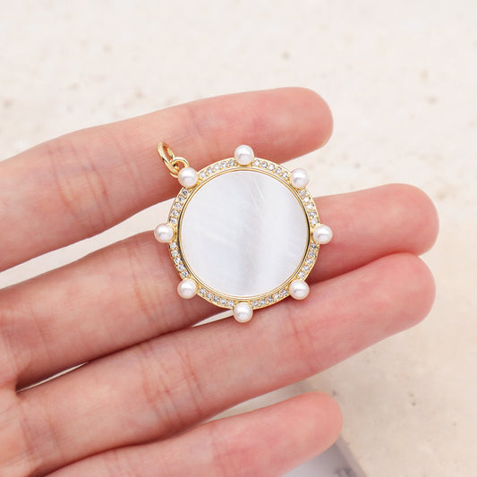 Wholesale Diy Manufacture China Factory Custom Pearl Necklace pendant charm CZ Gold Plated Round Shell Pendant For Women Gift