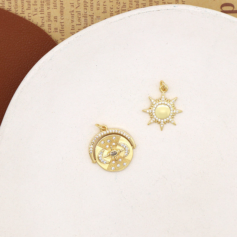 Hot Selling Factory Wholesale Custom Shinning Sun Charm Pendant Jewelry CZ Gold Plated Moon Sun Necklace Pendant For Women