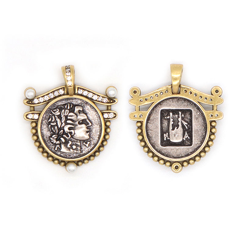 Custom Factory Wholesale Women Men Round Necklace Charm Jewelry CZ Shell Gold Plated Two-sided Vintage Head Sculpture Pendant