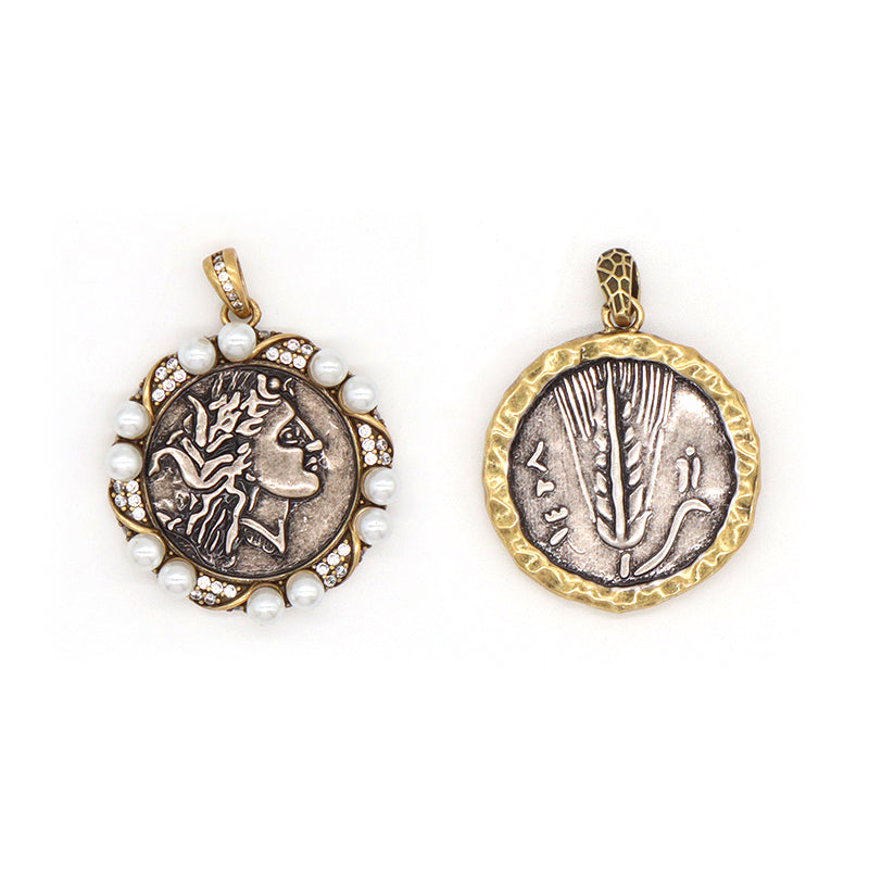 Custom Factory Wholesale Women Men Round Necklace Charm Jewelry CZ Shell Gold Plated Two-sided Vintage Head Sculpture Pendant