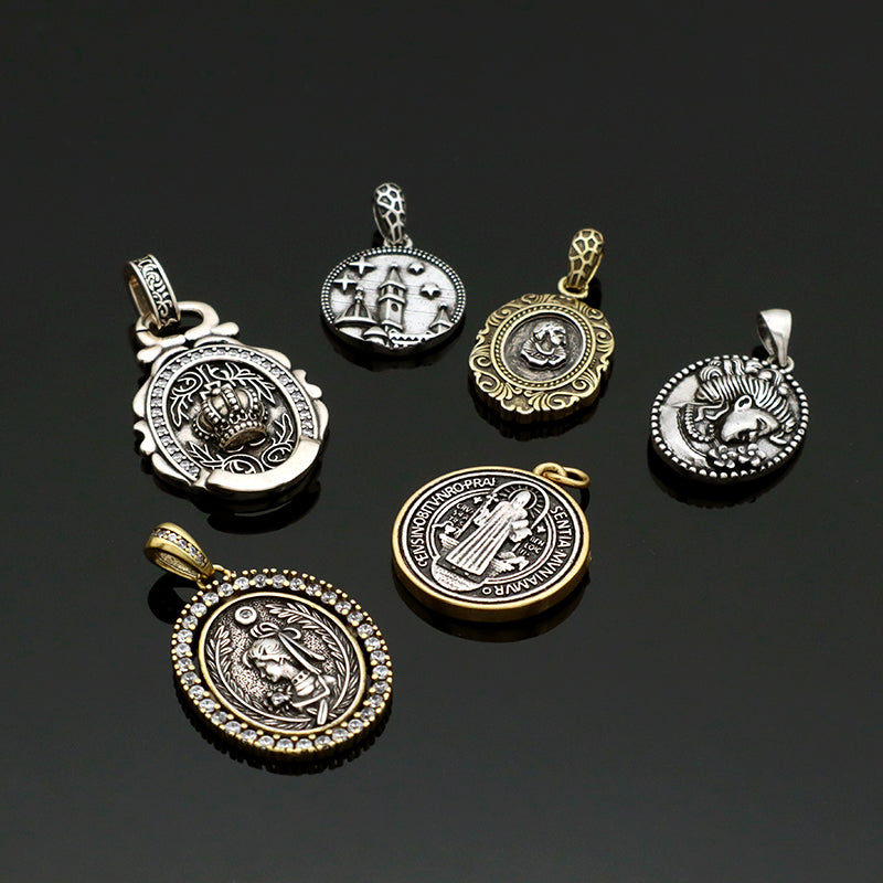 China Factory Wholesale Fashion Design Custom Charm Pendant Jewelry Gold Plated Vintage Pendant For Necklace Making
