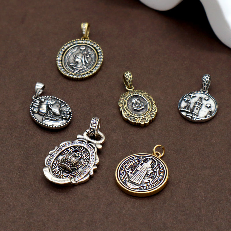 China Factory Wholesale Fashion Design Custom Charm Pendant Jewelry Gold Plated Vintage Pendant For Necklace Making