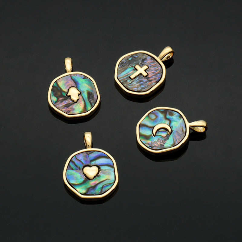 Newest Custom Jewelry Wholesale Various Color Shell Heart Shape Charm Pendant Gold Plated Natural Shell Heart Necklace Pendant