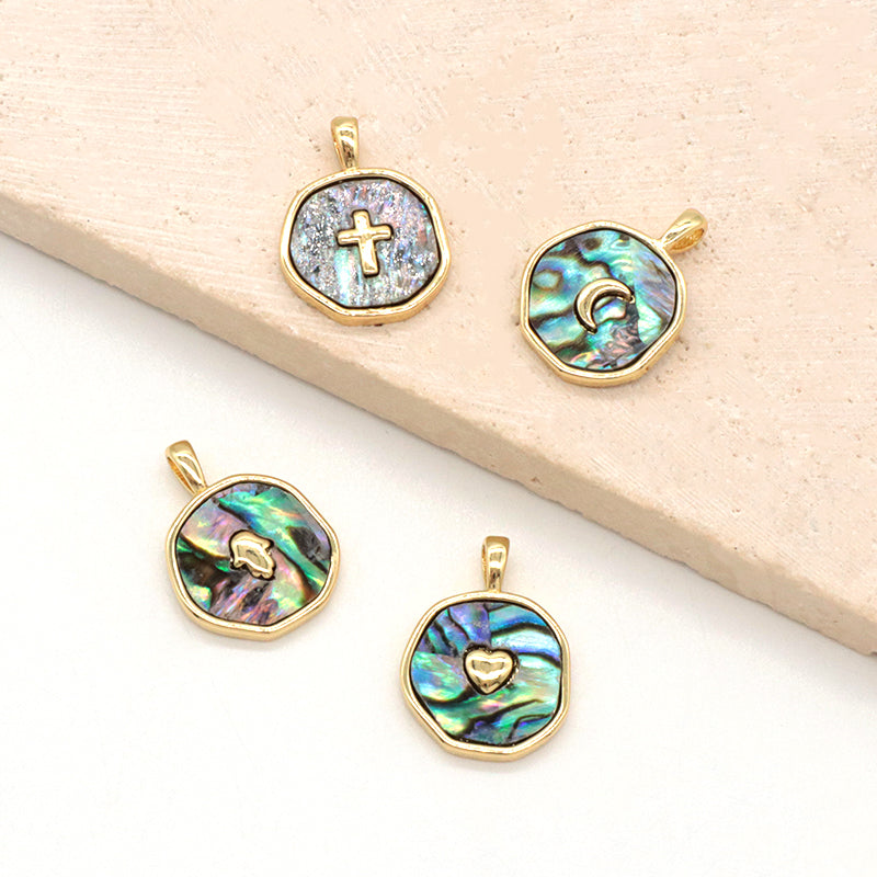 Newest Custom Jewelry Wholesale Various Color Shell Heart Shape Charm Pendant Gold Plated Natural Shell Heart Necklace Pendant