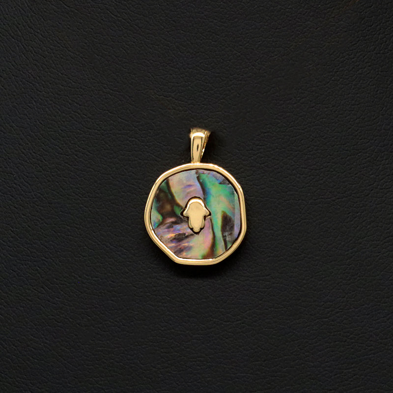 Newest Custom Jewelry Wholesale Various Color Shell Heart Shape Charm Pendant Gold Plated Natural Shell Heart Necklace Pendant