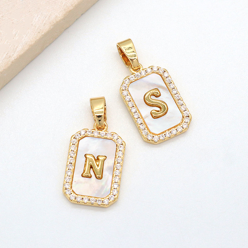 Newest Custom Jewelry Wholesale Various Shell Charm Pendant Jewelry Gold Plated Natural Letter Shell Pendant For Necklace