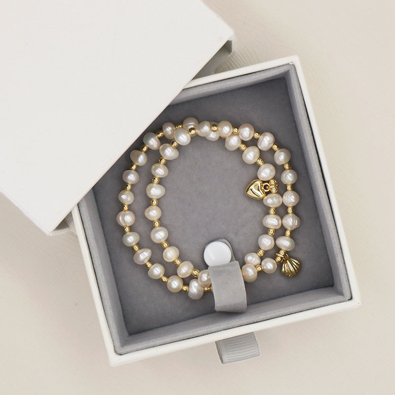Wholesale Fashion Custom Women Gift Gold Plated Brass Beads Handmade Elastic Shell Heart Charm 7mm Freshwater Pearl Bracelet