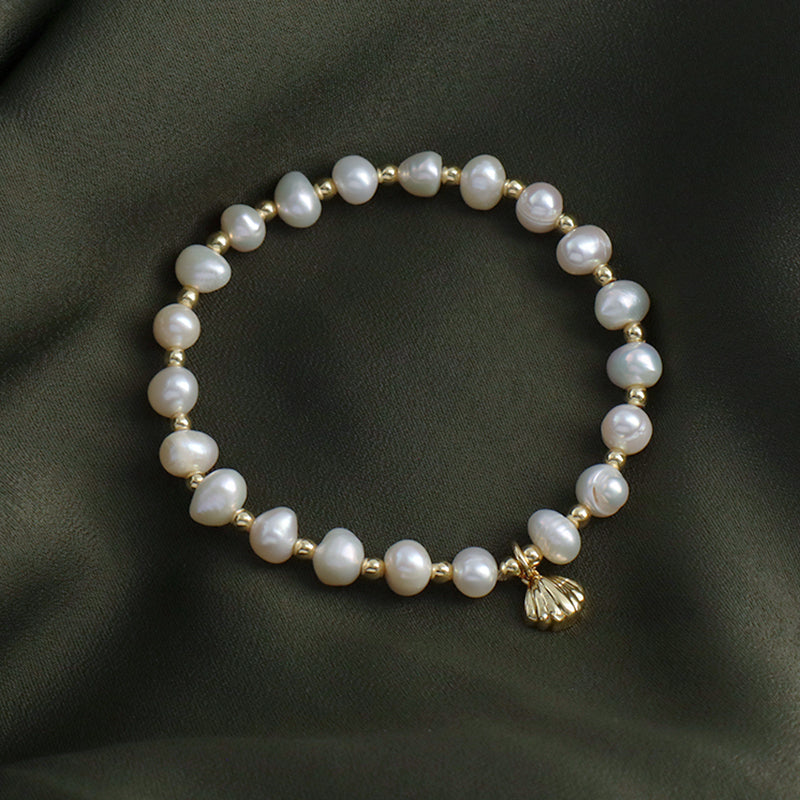 Wholesale Fashion Custom Women Gift Gold Plated Brass Beads Handmade Elastic Shell Heart Charm 7mm Freshwater Pearl Bracelet